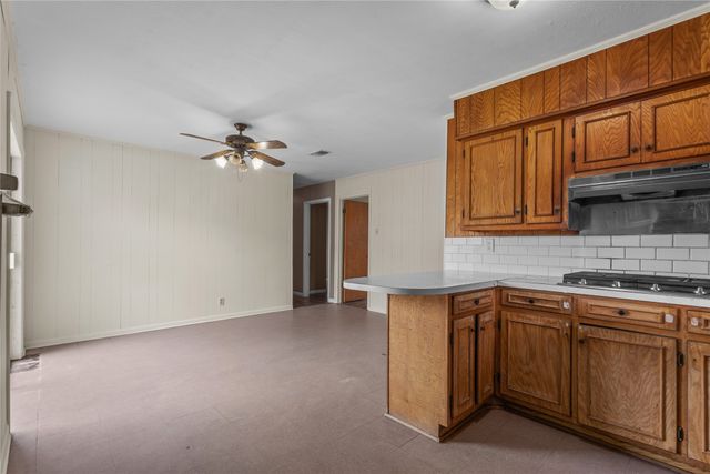 1240 E Jefferson Street, Van Alstyne, TX 75495