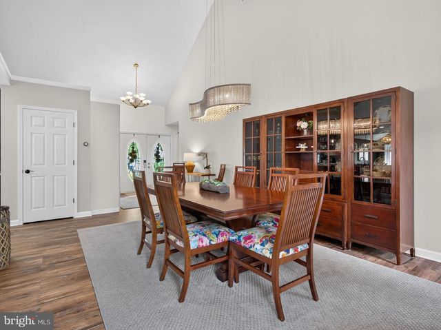 1665 LAMPLIGHTER DR., Macungie, PA 18062