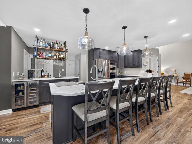 1665 LAMPLIGHTER DR., Macungie, PA 18062