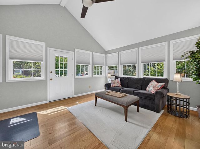 1665 LAMPLIGHTER DR., Macungie, PA 18062