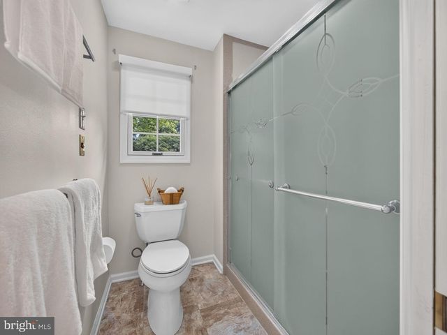 1665 LAMPLIGHTER DR., Macungie, PA 18062