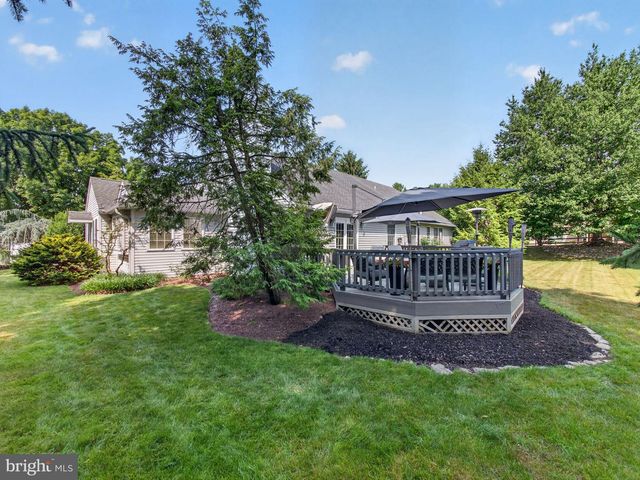 1665 LAMPLIGHTER DR., Macungie, PA 18062