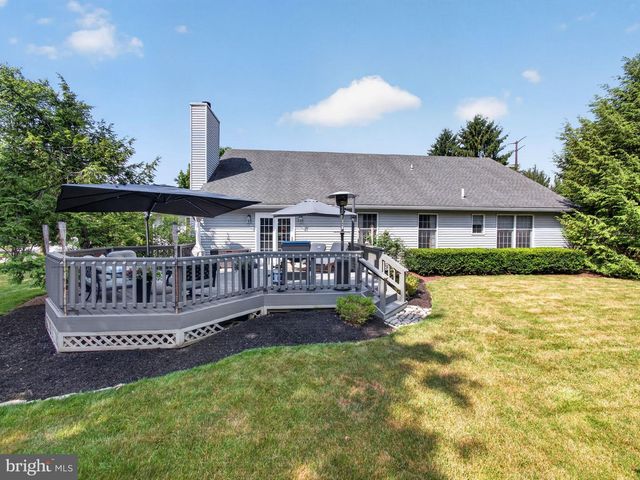 1665 LAMPLIGHTER DR., Macungie, PA 18062