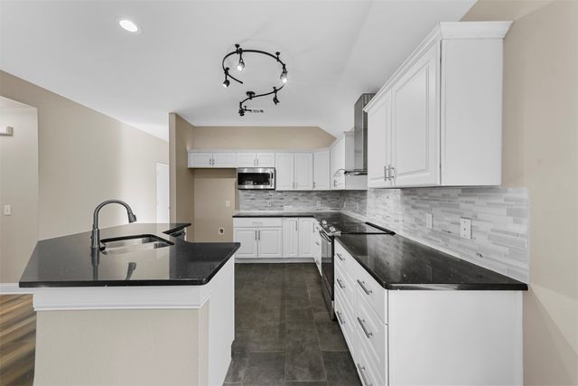 3805 San Lorenzo Drive, Denton, TX 76210