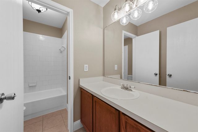 3805 San Lorenzo Drive, Denton, TX 76210