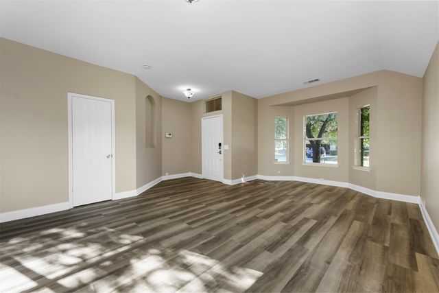3805 San Lorenzo Drive, Denton, TX 76210