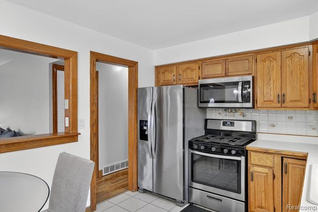 14721 Morris Avenue, Allen Park, MI 48101