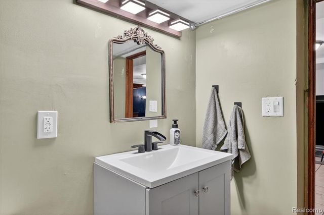 14721 Morris Avenue, Allen Park, MI 48101