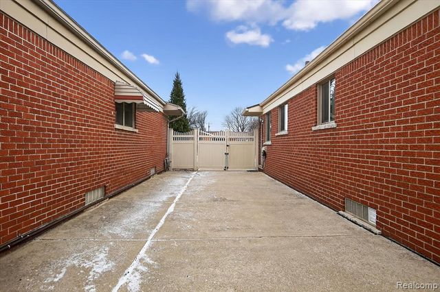 14721 Morris Avenue, Allen Park, MI 48101