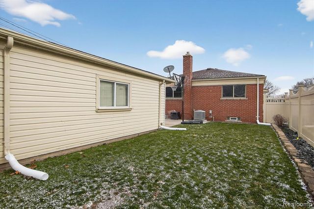 14721 Morris Avenue, Allen Park, MI 48101