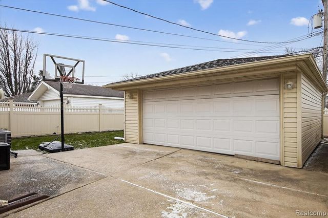 14721 Morris Avenue, Allen Park, MI 48101