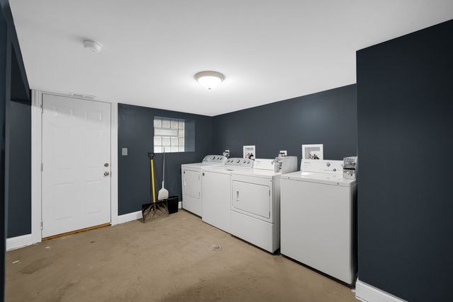 6527 S Vernon Avenue, Chicago, IL 60637