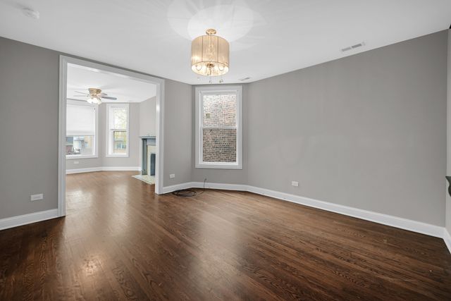 6527 S Vernon Avenue, Chicago, IL 60637