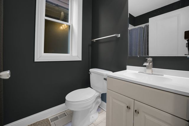 6527 S Vernon Avenue, Chicago, IL 60637