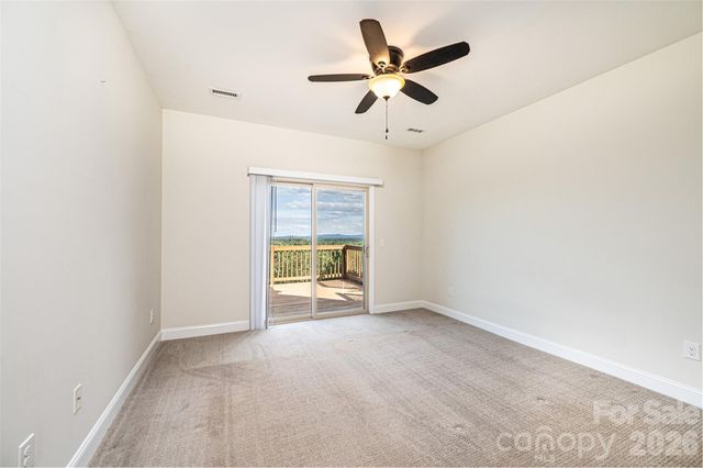 1381 River Club Ridge C8, Lenoir, NC 28645