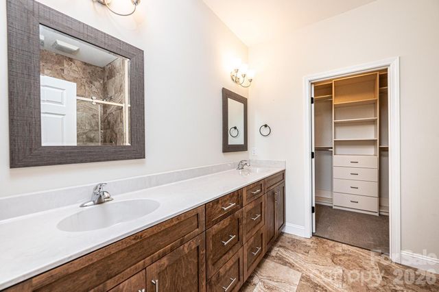 1381 River Club Ridge C8, Lenoir, NC 28645