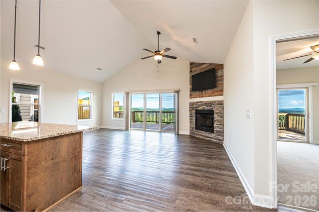 1381 River Club Ridge C8, Lenoir, NC 28645