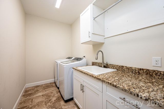 1381 River Club Ridge C8, Lenoir, NC 28645