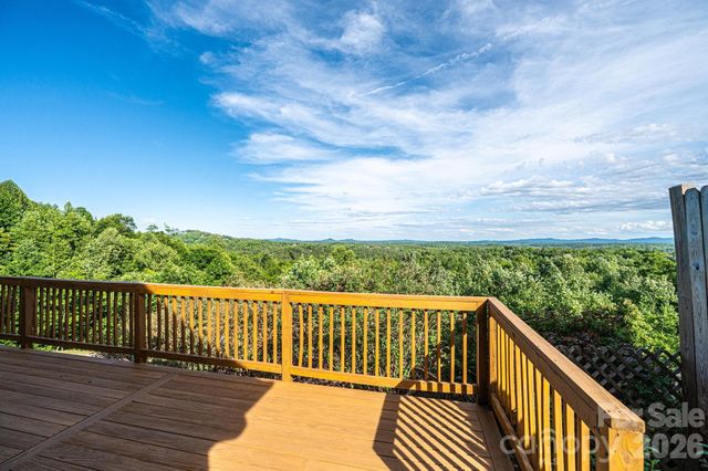 1381 River Club Ridge C8, Lenoir, NC 28645