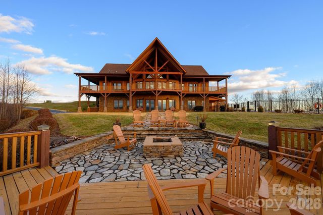 1381 River Club Ridge C8, Lenoir, NC 28645