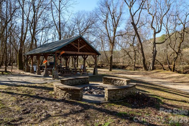 1381 River Club Ridge C8, Lenoir, NC 28645