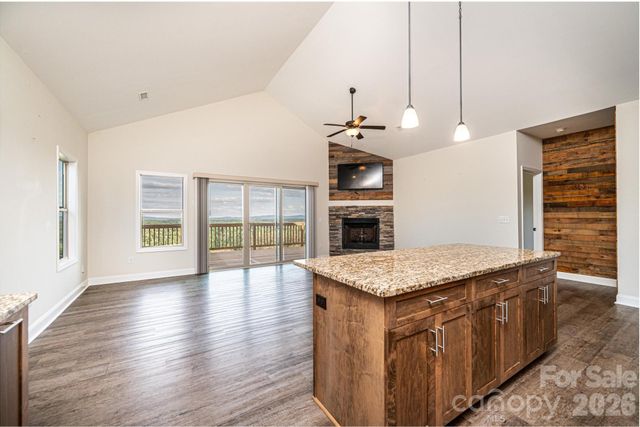 1381 River Club Ridge C8, Lenoir, NC 28645