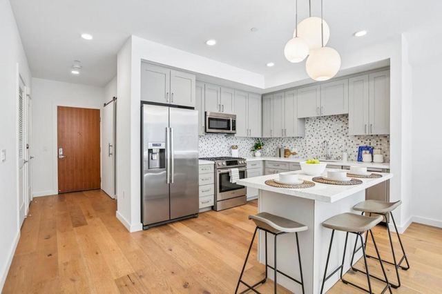 400 El Camino Real 210, Belmont, CA 94002