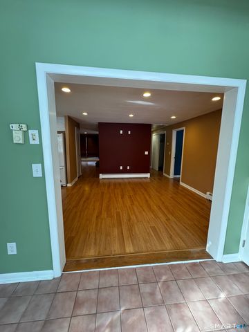 24 Webb Circle, Monroe, CT 06468