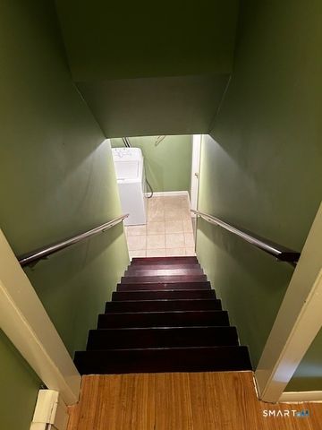 24 Webb Circle, Monroe, CT 06468