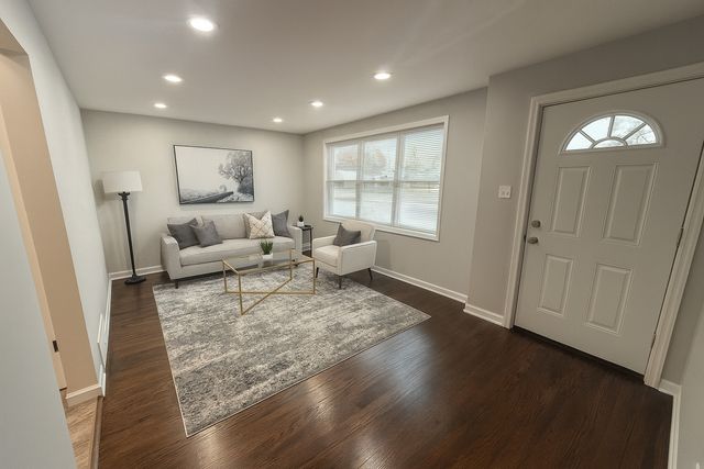 494 Buffalo Avenue, Calumet City, IL 60409