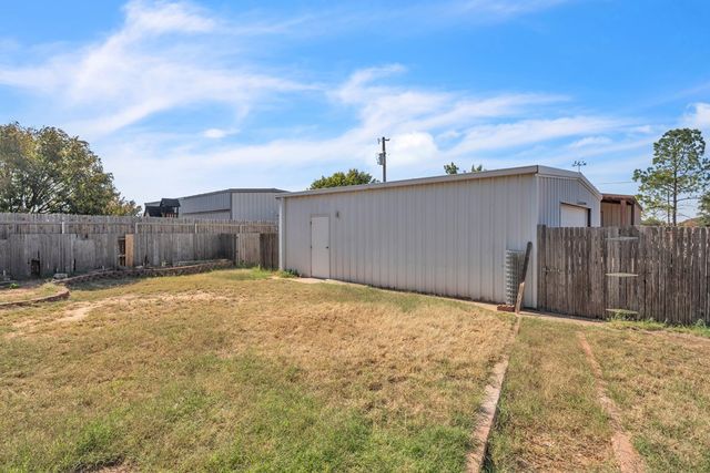 2906 S County Rd 1082, Midland, TX 79706