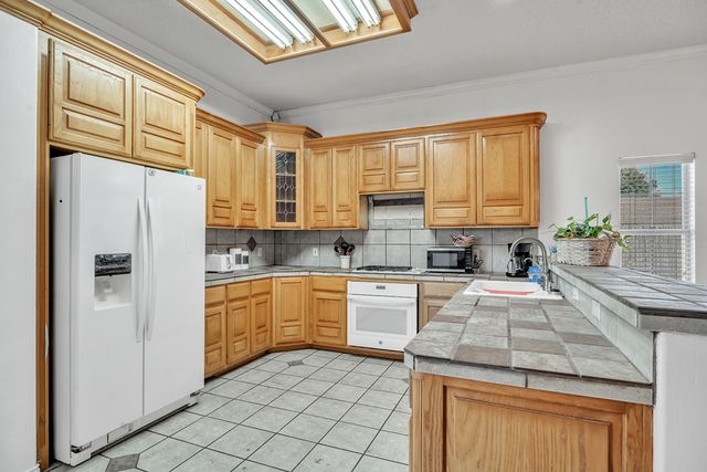 2906 S County Rd 1082, Midland, TX 79706