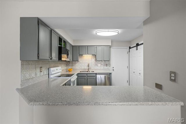 2319 Sandalwood Creek Court, Wildwood, MO 63038