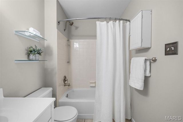 2319 Sandalwood Creek Court, Wildwood, MO 63038