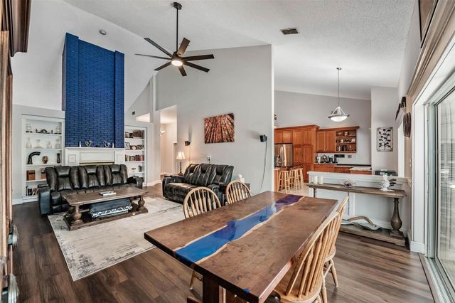 2542 MASON OAKS DRIVE, Valrico, FL 33596