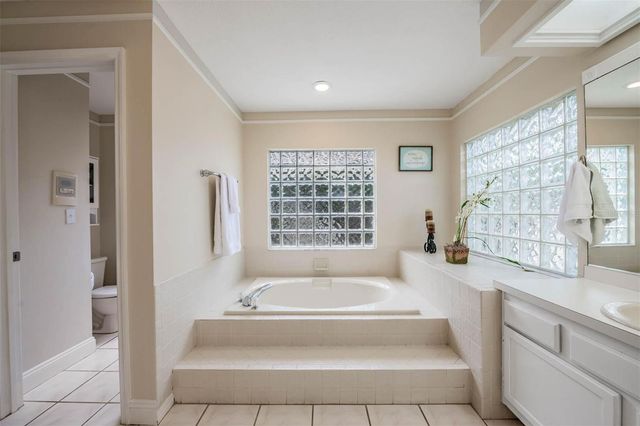 2542 MASON OAKS DRIVE, Valrico, FL 33596