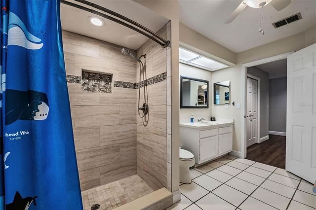 2542 MASON OAKS DRIVE, Valrico, FL 33596