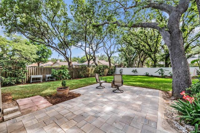 2542 MASON OAKS DRIVE, Valrico, FL 33596