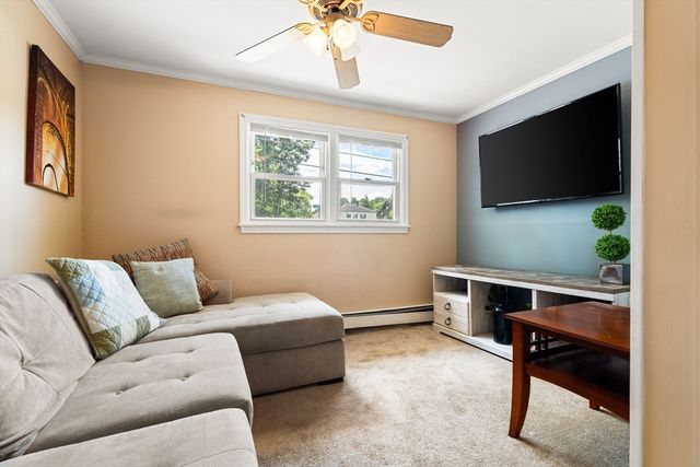 17 Crossman St, Taunton, MA 02780