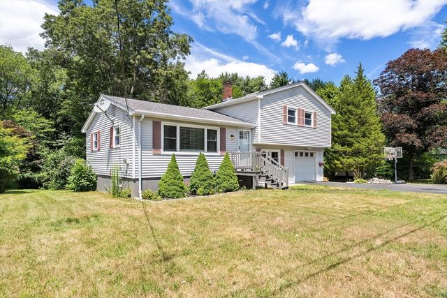 17 Crossman St, Taunton, MA 02780