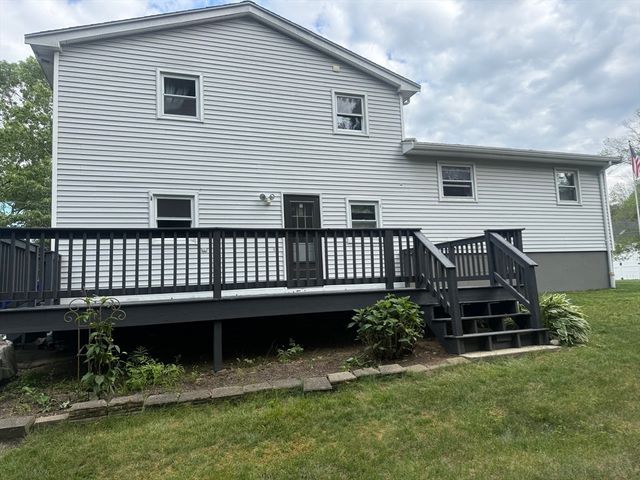 17 Crossman St, Taunton, MA 02780