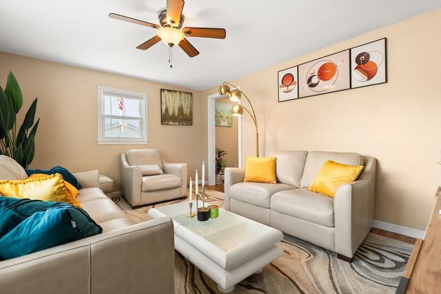 17 Crossman St, Taunton, MA 02780