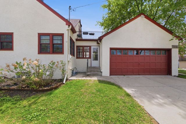 2748 NE Ulysses Street NE, Minneapolis, MN 55418