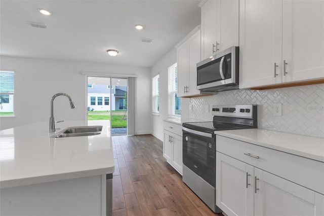 2248 HEN ROAD, Minneola, FL 34715