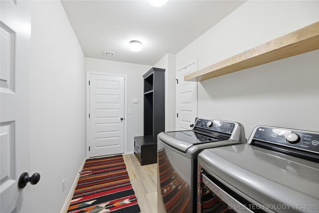 1665 E 138th Place, Glenpool, OK 74033