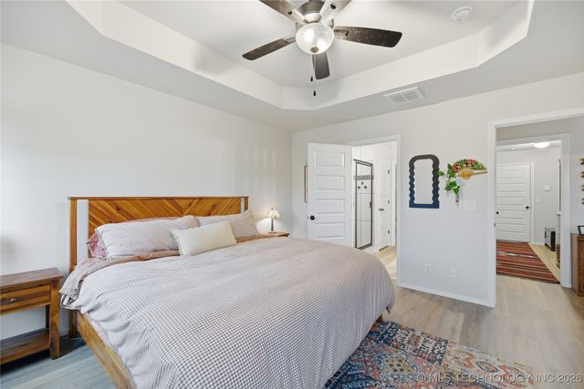 1665 E 138th Place, Glenpool, OK 74033