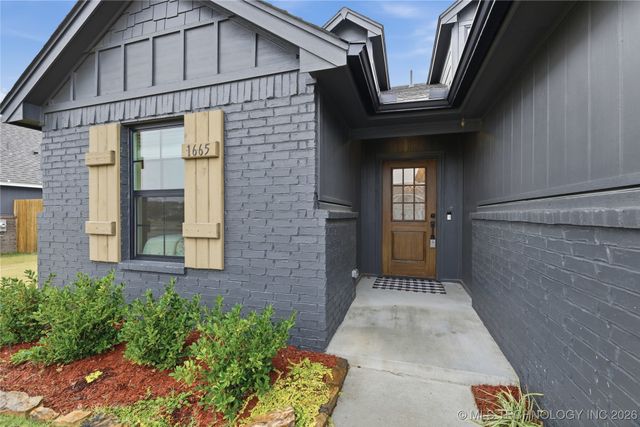 1665 E 138th Place, Glenpool, OK 74033