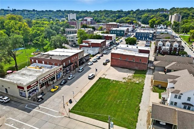 256 E Broadway Avenue, Excelsior Springs, MO 64024