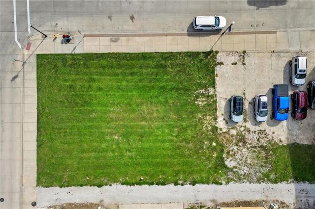 256 E Broadway Avenue, Excelsior Springs, MO 64024