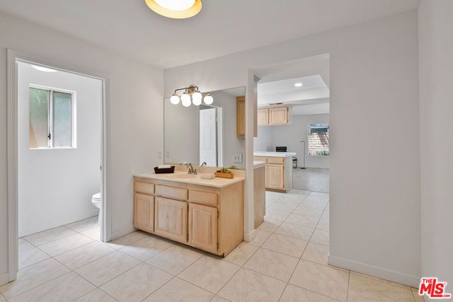 8473 Penfield Avenue, Winnetka (los Angeles), CA 91306